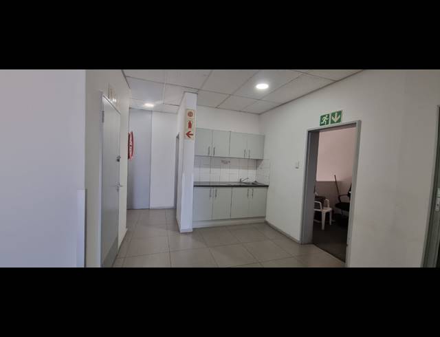 136.20M² OFFICE TO LET IN GLENWOOD